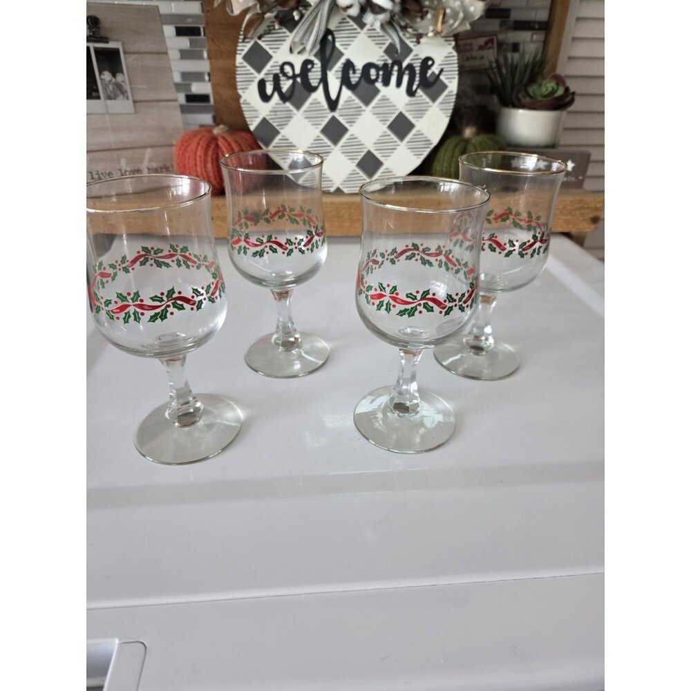 Vintage Set of 4 Christmas Wine Water Glasses‎ Holly Leaves Print Across Sz 6.5”